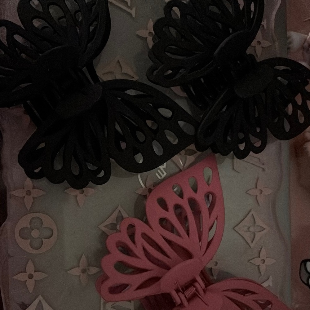 Set of 3 large butterfly claw clips